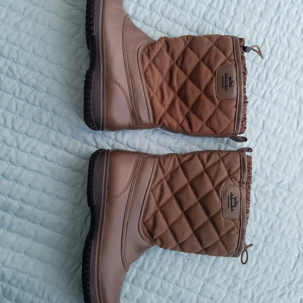 New! Extra warm Coach Snow Boots, size 6.5M - Picture 3 of 7